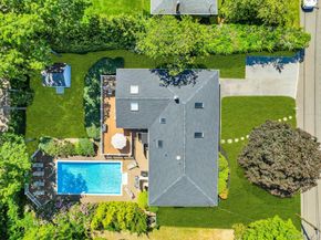 6 Oldfield Lane, East Quogue NY 11942