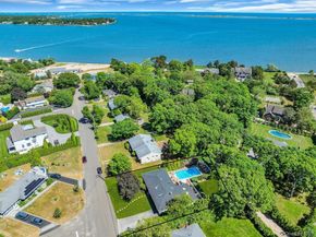 6 Oldfield Lane, East Quogue NY 11942