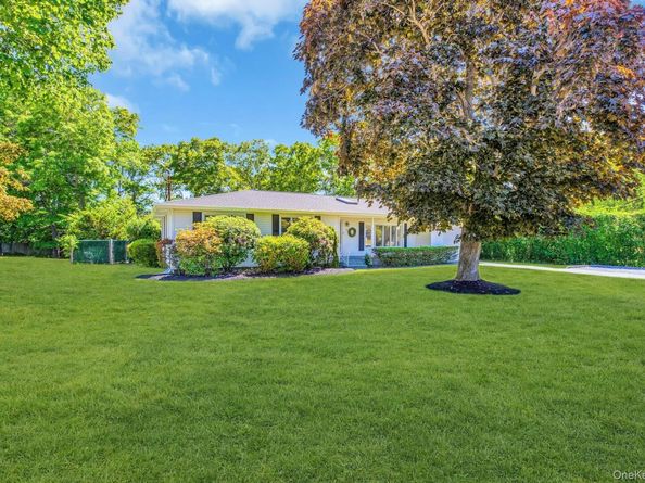 6 Oldfield Lane, East Quogue NY 11942