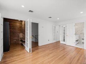 467 Hempstead Avenue, Rockville Centre NY 11570