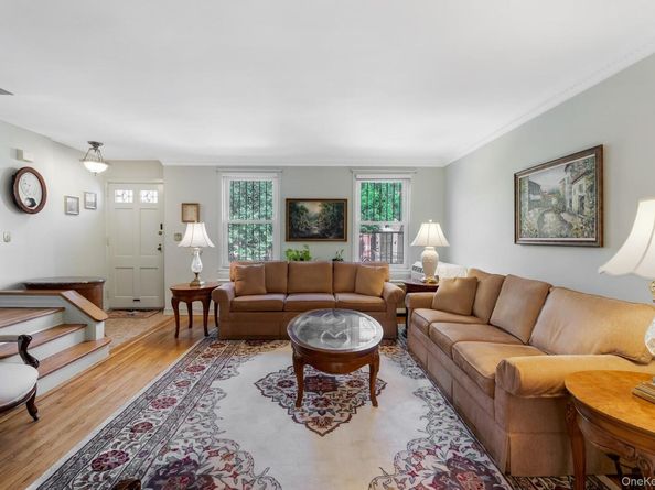 25-75 43rd Street, Astoria NY 11103