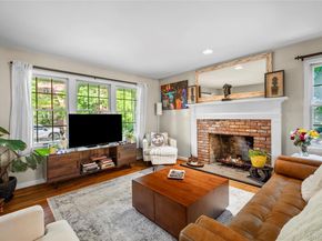 8 Burton Road, Larchmont NY 10538