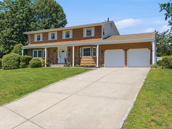 6 Carol Court, East Setauket NY 11733