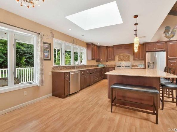 6 Winfield Drive, Sound Beach NY 11789