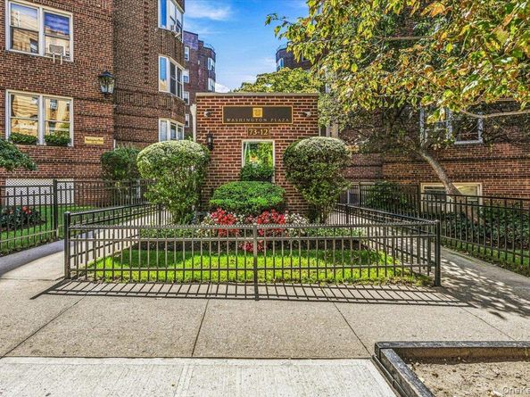73-12 35th Avenue E3, Jackson Heights NY 11372