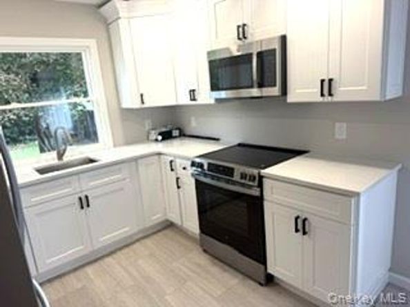 60 Howard Avenue, Copiague NY 11726