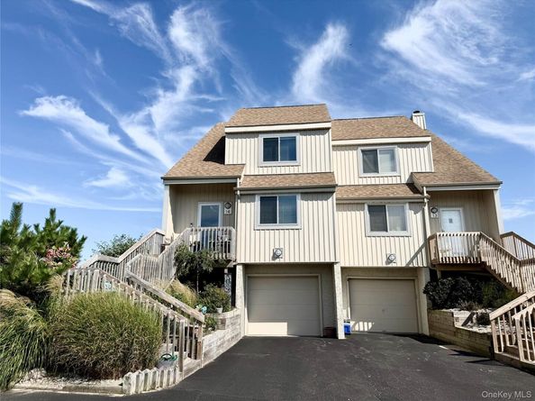 14 Waters Edge, Shirley NY 11967