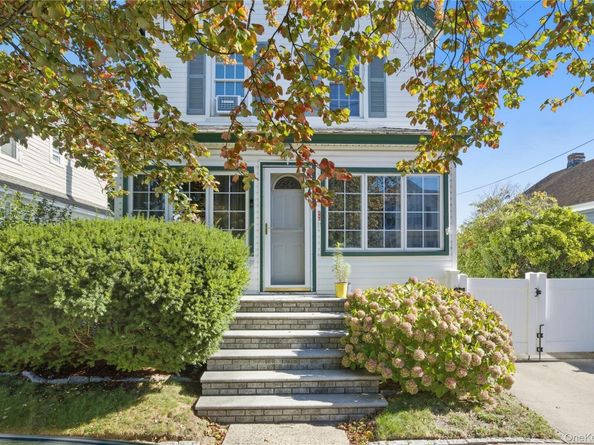 105 Barwick Street, Floral Park NY 11001