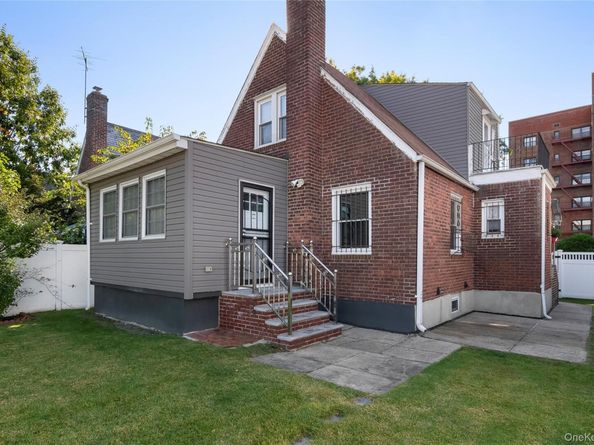 14719 84th Road, Briarwood NY 11435