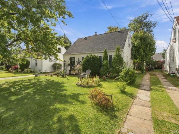 34 Horton Road, Valley Stream NY 11581