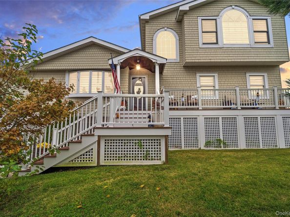 371 E Shore Road, Lindenhurst NY 11757