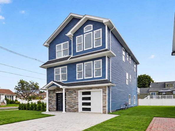 265 Roosevelt Avenue, Freeport NY 11520