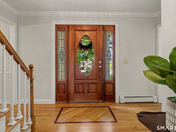 100 Holiday Road, Fairfield CT 06825