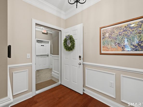 1011 Brookside Court 1011, Newtown CT 06470