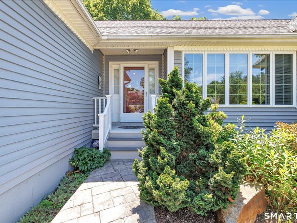 435 Navajo Loop 435, Shelton CT 06484