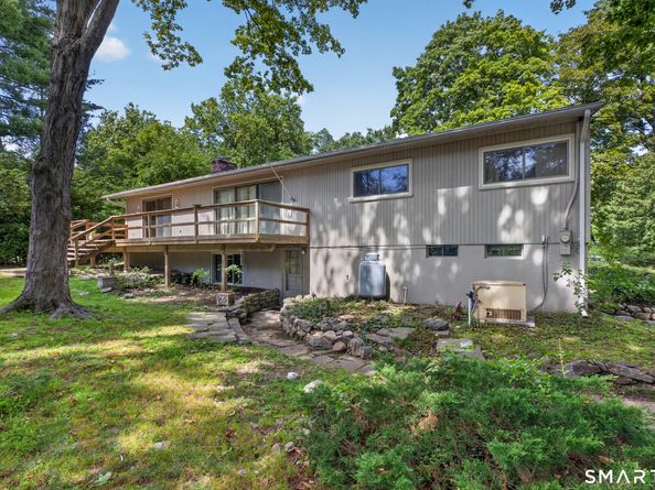 9 Stonecrop Road, Norwalk CT 06851