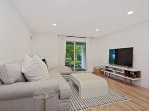 253 New Norwalk Road 5, New Canaan CT 06840