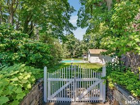 406 Harbor Road, Fairfield CT 06890