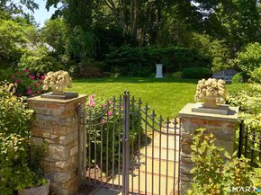 406 Harbor Road, Fairfield CT 06890