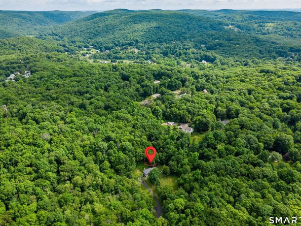 11 Hammond Road, New Fairfield CT 06812