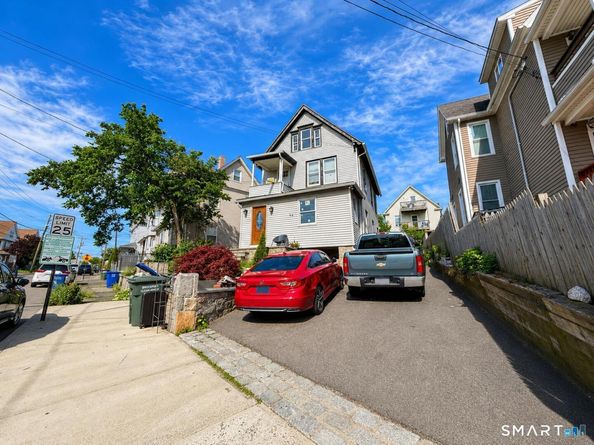 98 Huntington Road, Bridgeport CT 06608