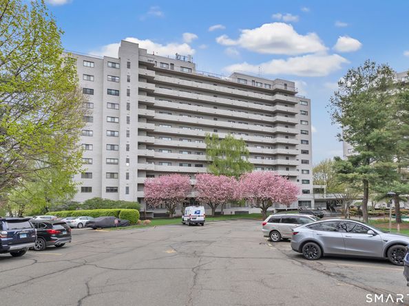 3200 Park Avenue 5C2, Bridgeport CT 06604