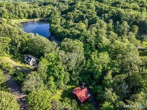 6 DogWood Park N, Danbury CT 06811