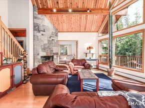 6 DogWood Park N, Danbury CT 06811