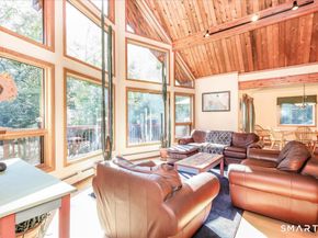 6 DogWood Park N, Danbury CT 06811