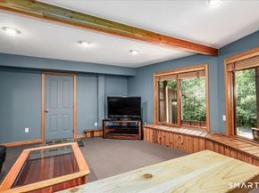 6 DogWood Park N, Danbury CT 06811