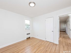 520 Goldenrod Avenue, Bridgeport CT 06606