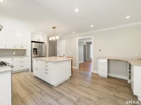 20 Whitefield Drive, Trumbull CT 06611