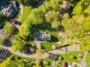 20 Whitefield Drive, Trumbull CT 06611