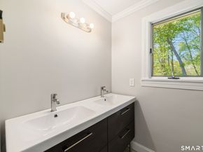 20 Whitefield Drive, Trumbull CT 06611
