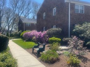 245 Unquowa Road 44, Fairfield CT 06824