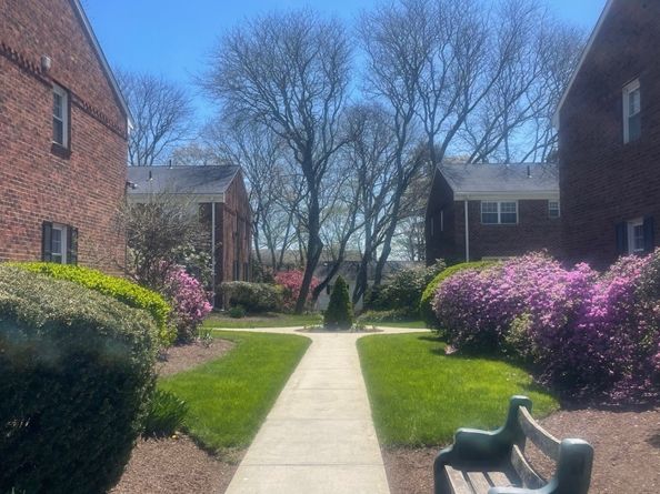 245 Unquowa Road 44, Fairfield CT 06824