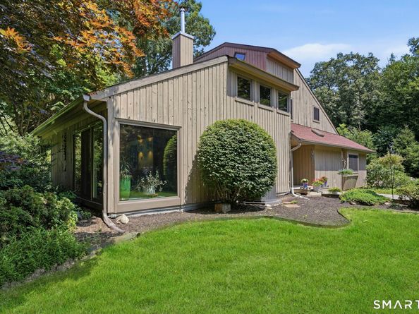 11 Fire Hill Lane, Redding CT 06896