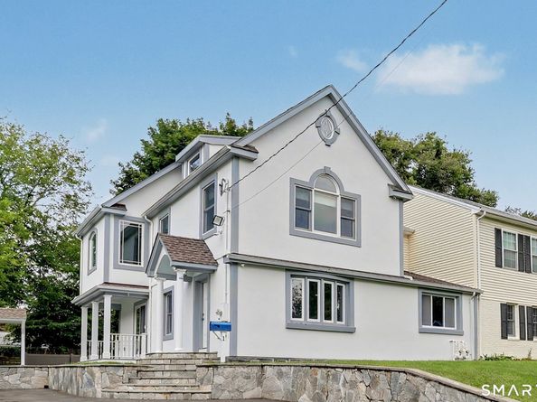 1 Campfield Drive, Fairfield CT 06825