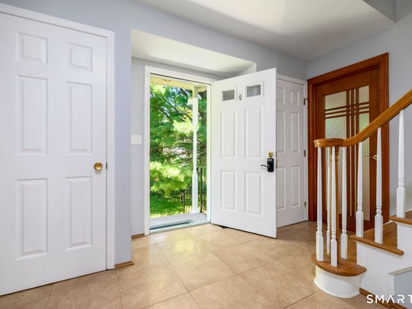 26 Marva Lane, Stamford CT 06903