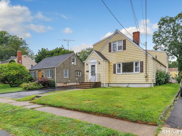 90 Ulrich Road, Stratford CT 06614