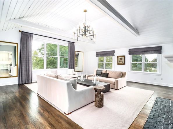 13 Old Castle Drive, Newtown CT 06470