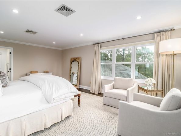 13 Old Castle Drive, Newtown CT 06470