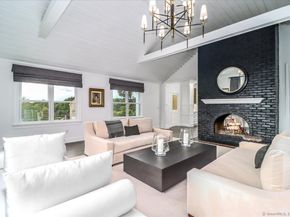 13 Old Castle Drive, Newtown CT 06470