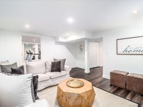 13 Old Castle Drive, Newtown CT 06470