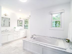 13 Old Castle Drive, Newtown CT 06470