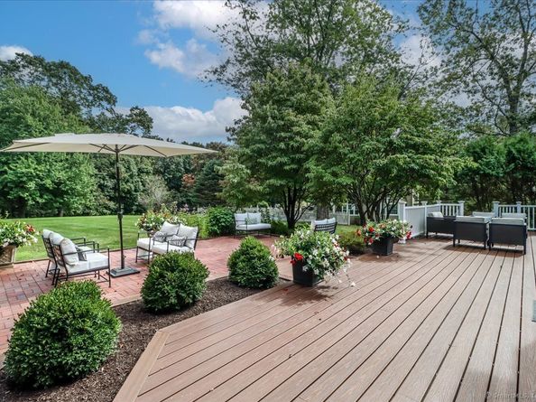 13 Old Castle Drive, Newtown CT 06470