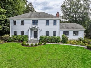 13 Old Castle Drive, Newtown CT 06470