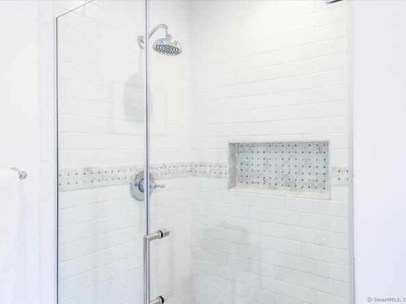 13 Old Castle Drive, Newtown CT 06470