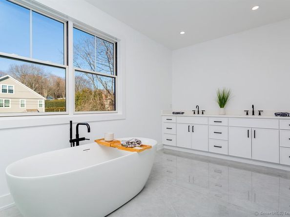 57 Beaumont Place, Fairfield CT 06824