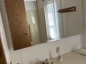 112 Woodland Park, Shelton CT 06484